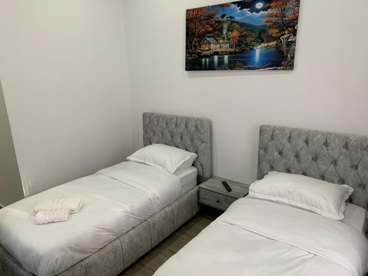 Hotel Restaurant Deso Shijak Zewnętrze zdjęcie