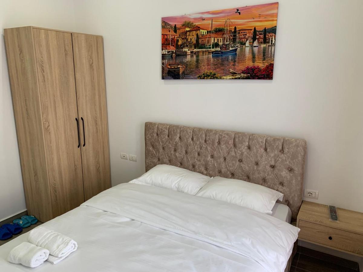 Hotel Restaurant Deso Shijak Zewnętrze zdjęcie