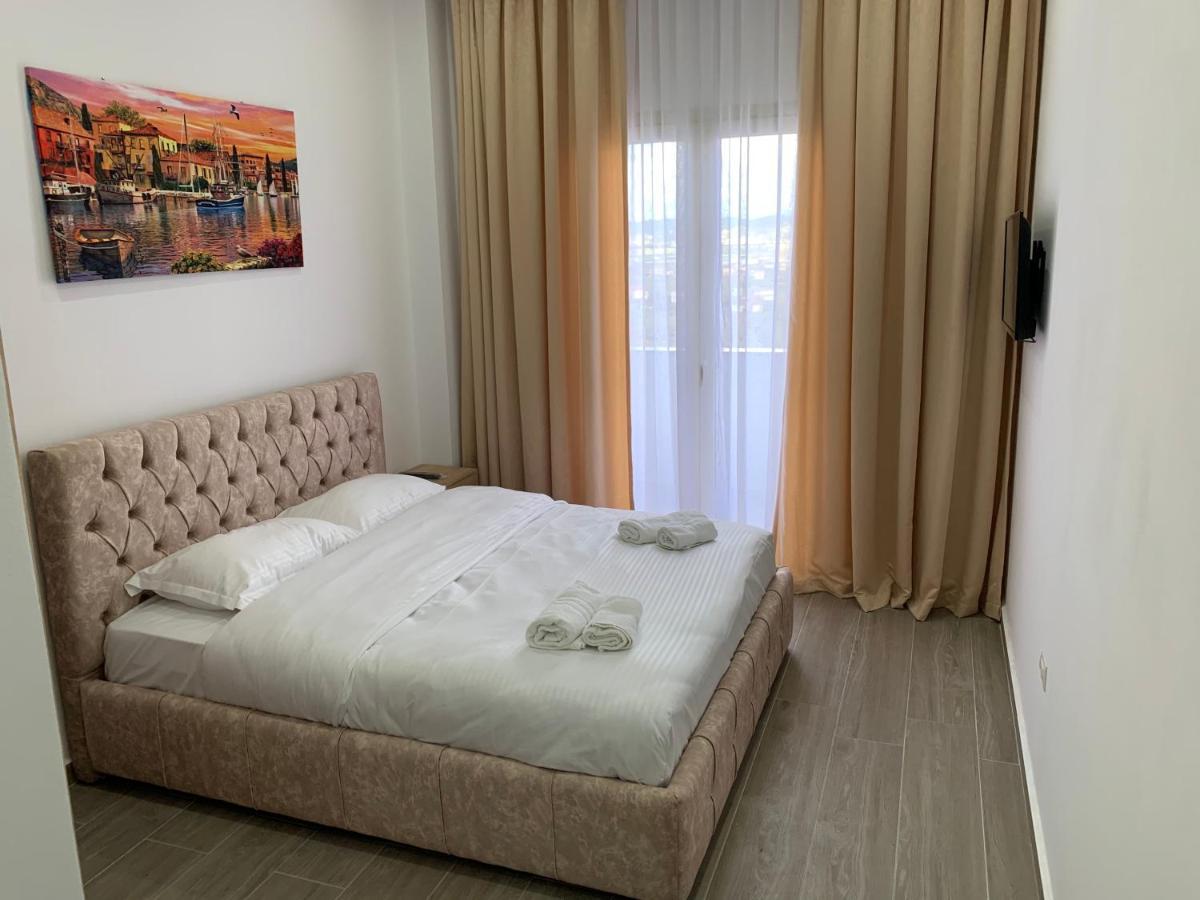 Hotel Restaurant Deso Shijak Zewnętrze zdjęcie
