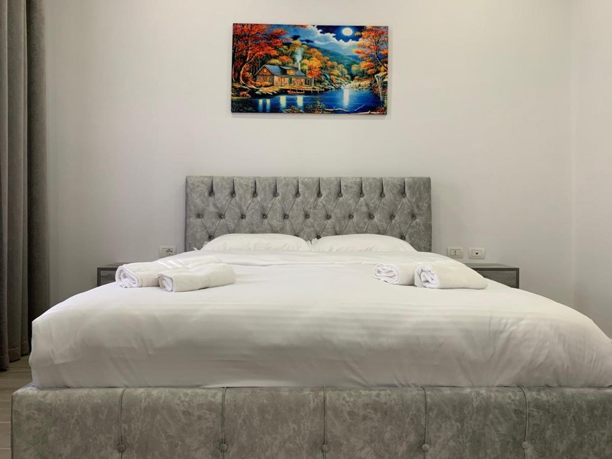 Hotel Restaurant Deso Shijak Zewnętrze zdjęcie