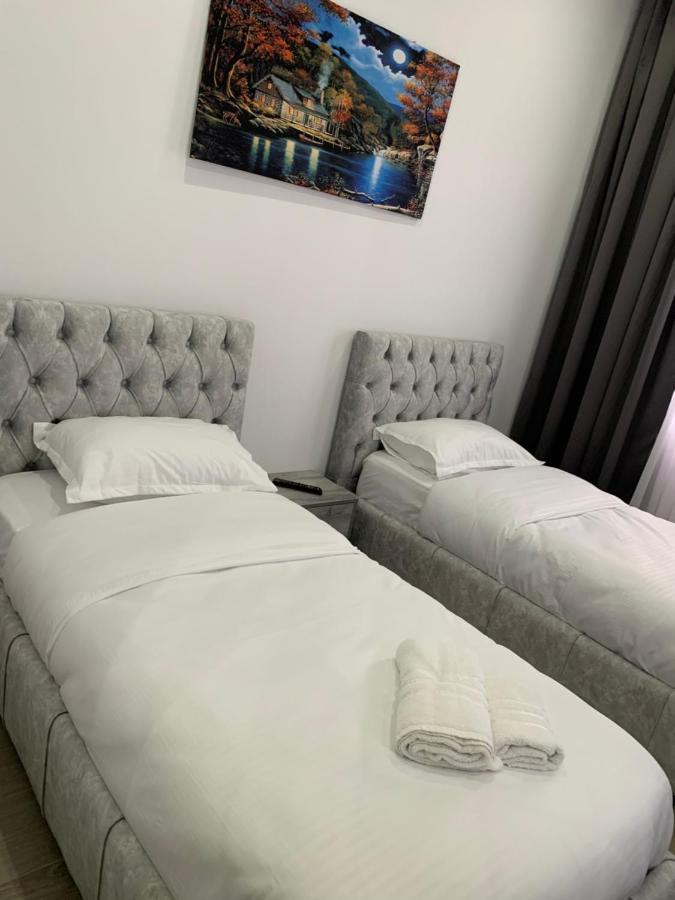 Hotel Restaurant Deso Shijak Zewnętrze zdjęcie