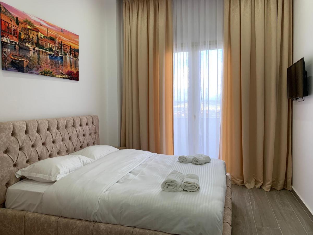 Hotel Restaurant Deso Shijak Zewnętrze zdjęcie